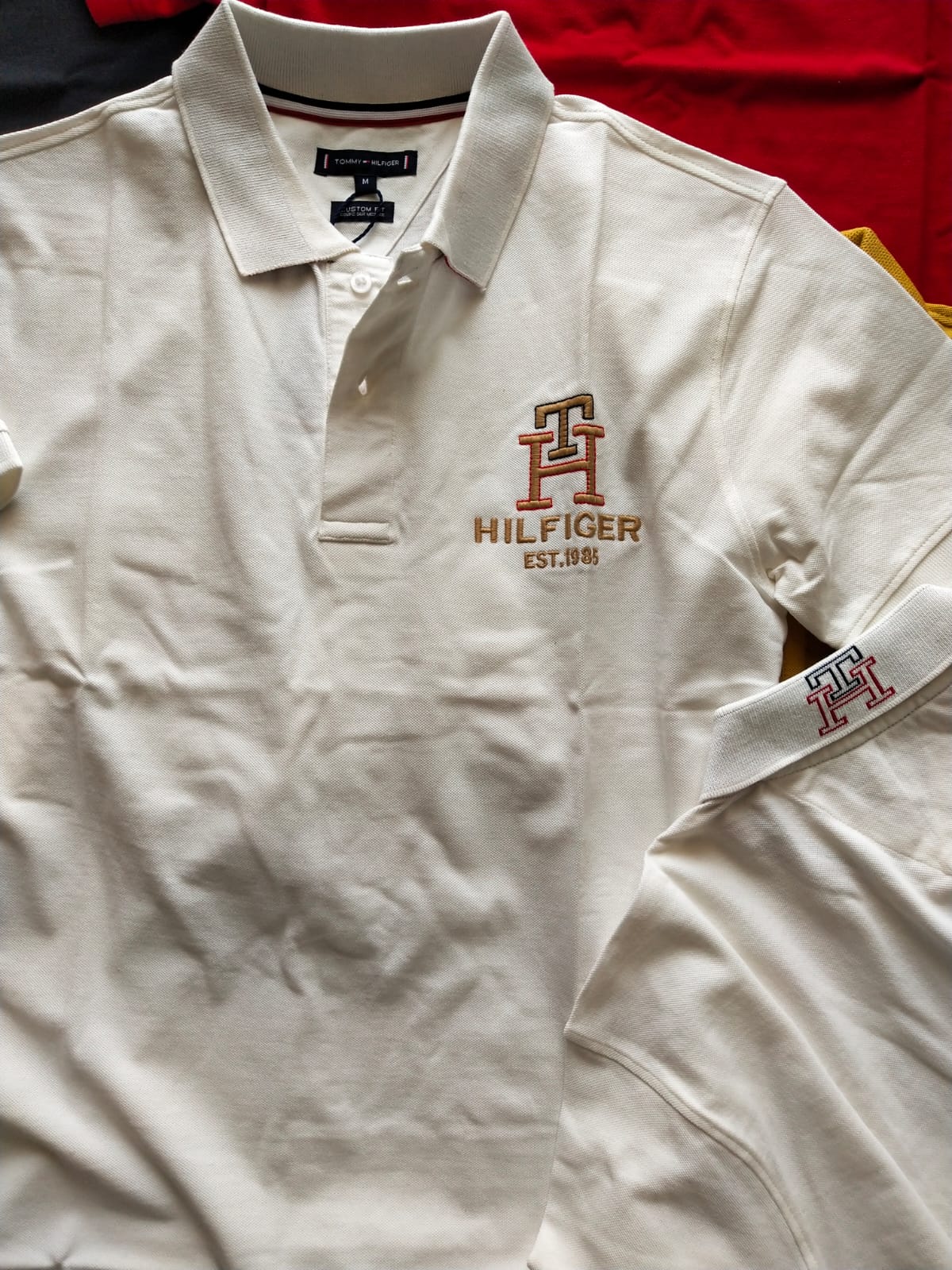 TOMMY POLO NACK TSHIRT-55PCS
