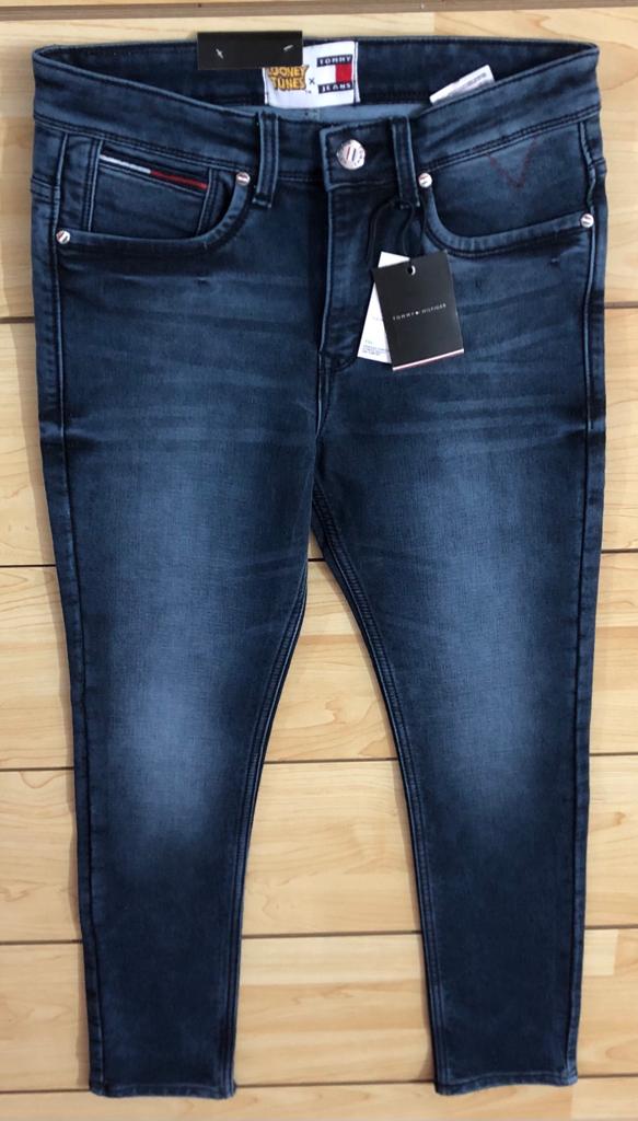 TOMMY HILFIGER JEANS -70 PCS