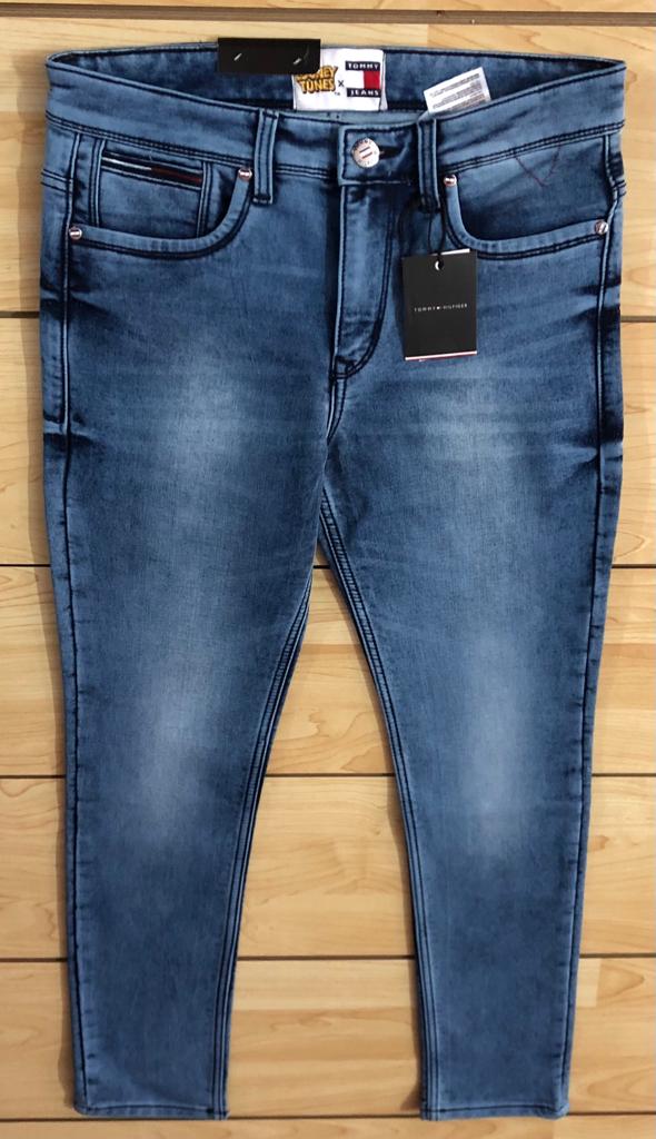 TOMMY HILFIGER JEANS -70 PCS