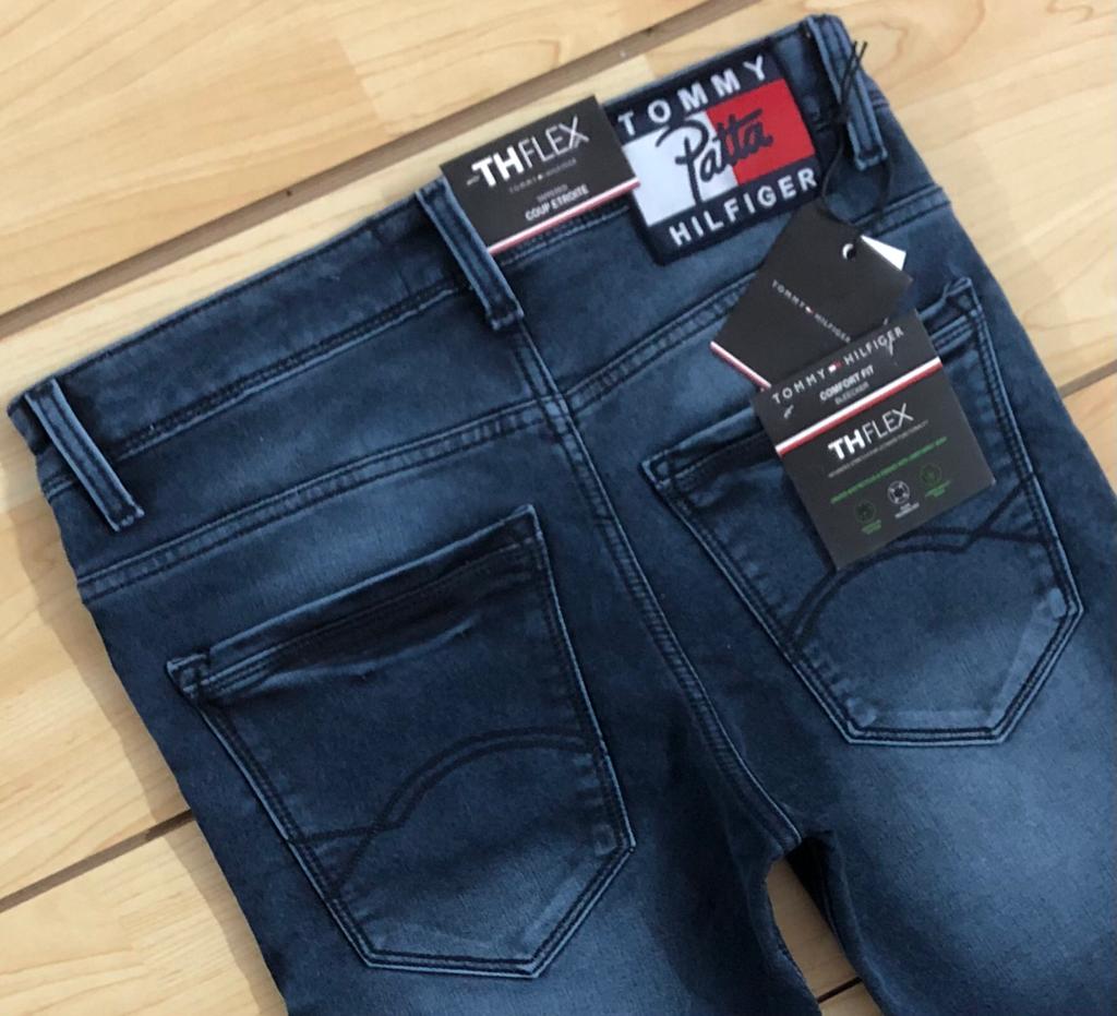 TOMMY HILFIGER JEANS -70 PCS