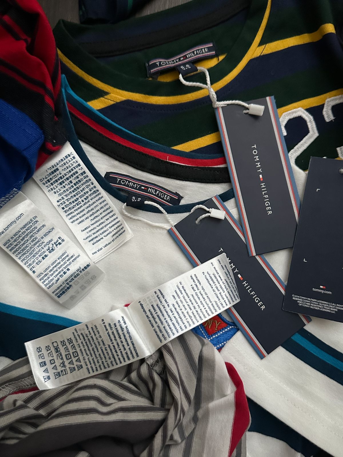 TOMMY HILFIGER KIDS TOP AND BOTTAM-54PCS