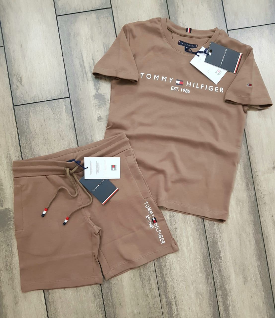 TOMMY TOP WITH BPTTAM SHORTS SET-58PCS