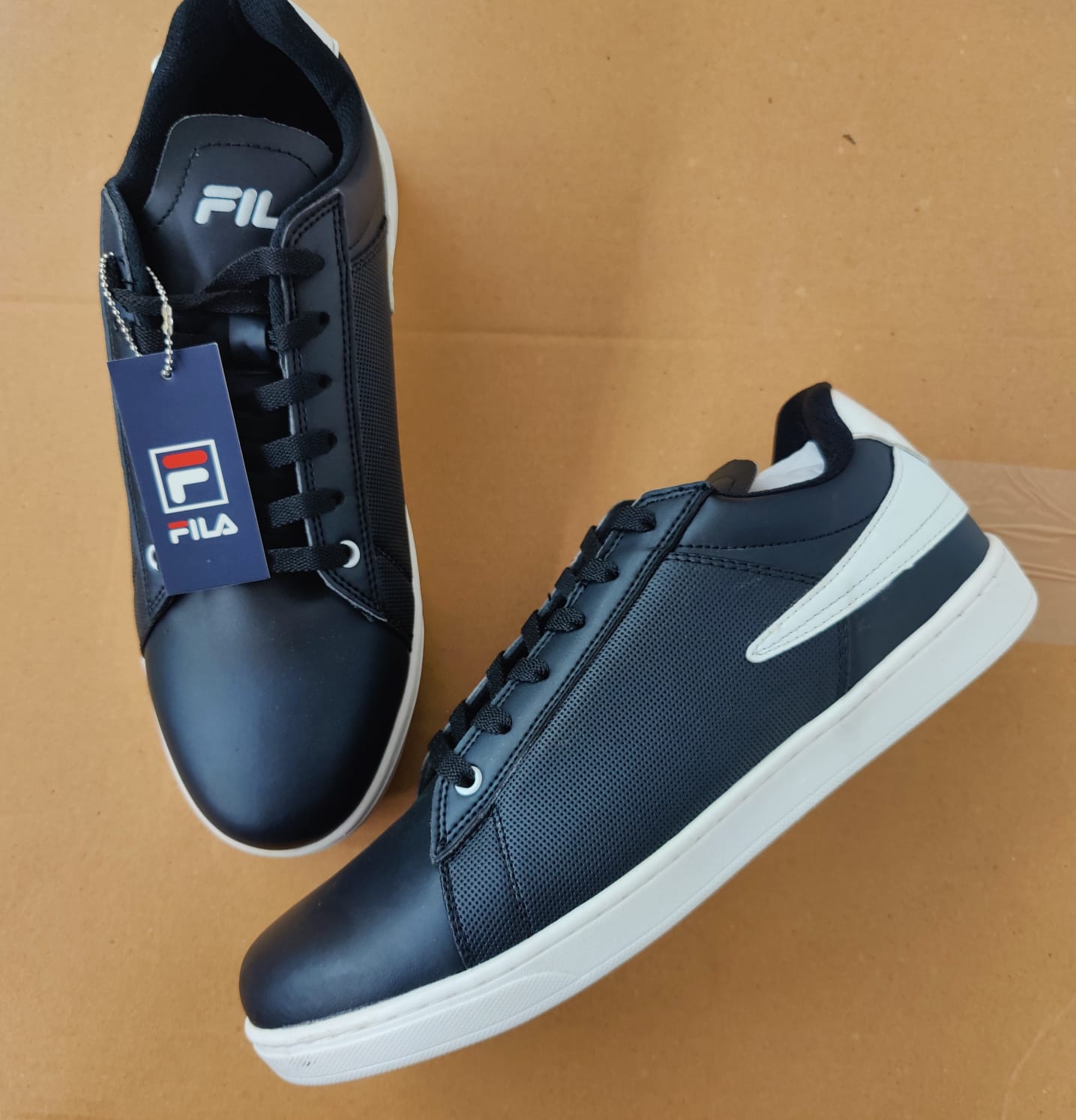 MEN'S STYLISH SPORTS SHOES-50 PAIR