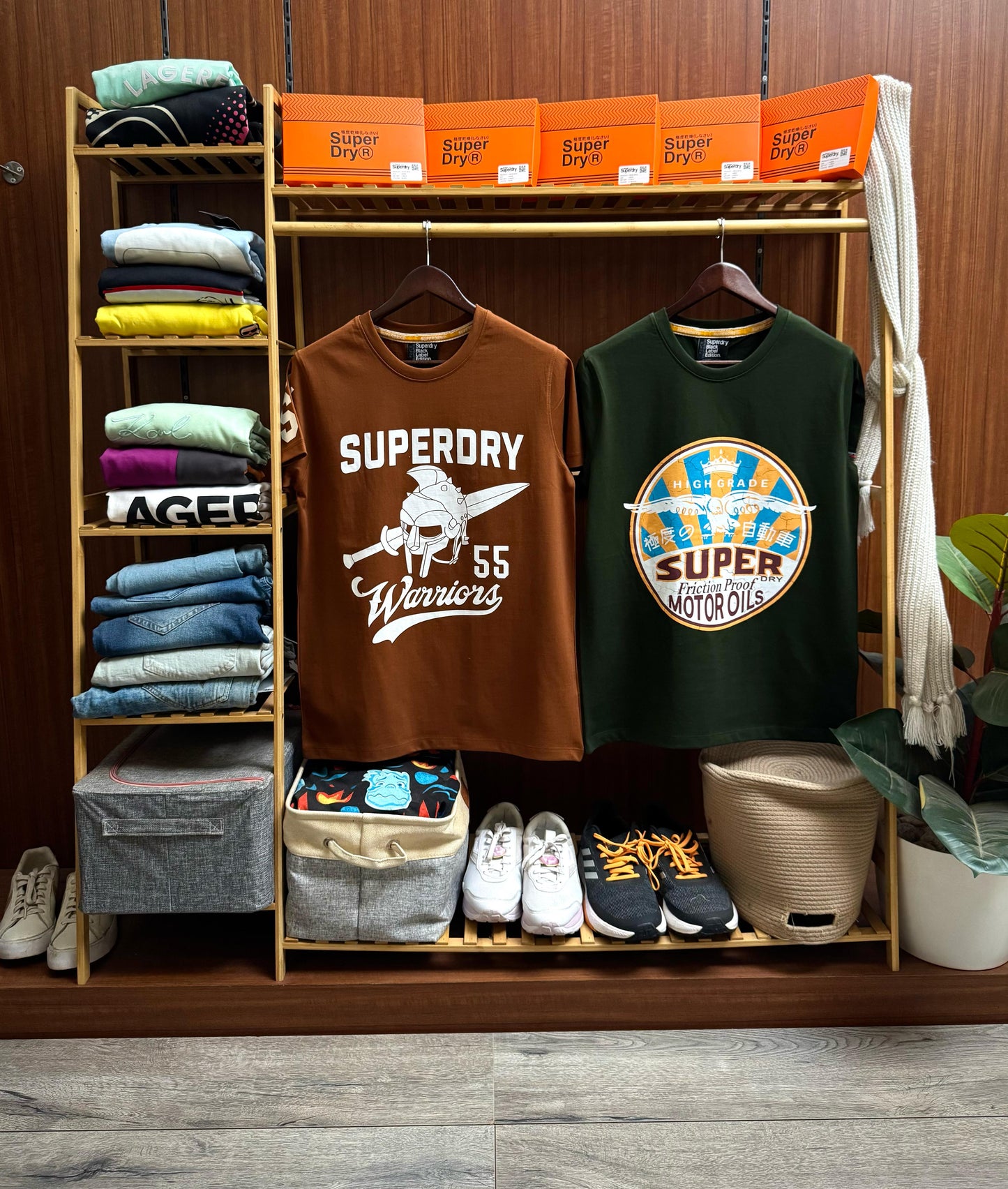 SUPERDRY CREW NACK TSHIRT WITH GIFTED BOX -41 PCS SET