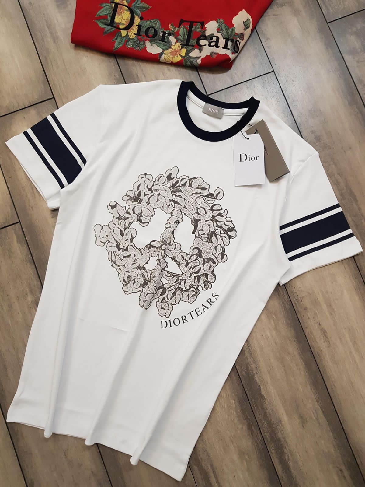 DIOR ROUND NACK TSHIRT -68 PCS