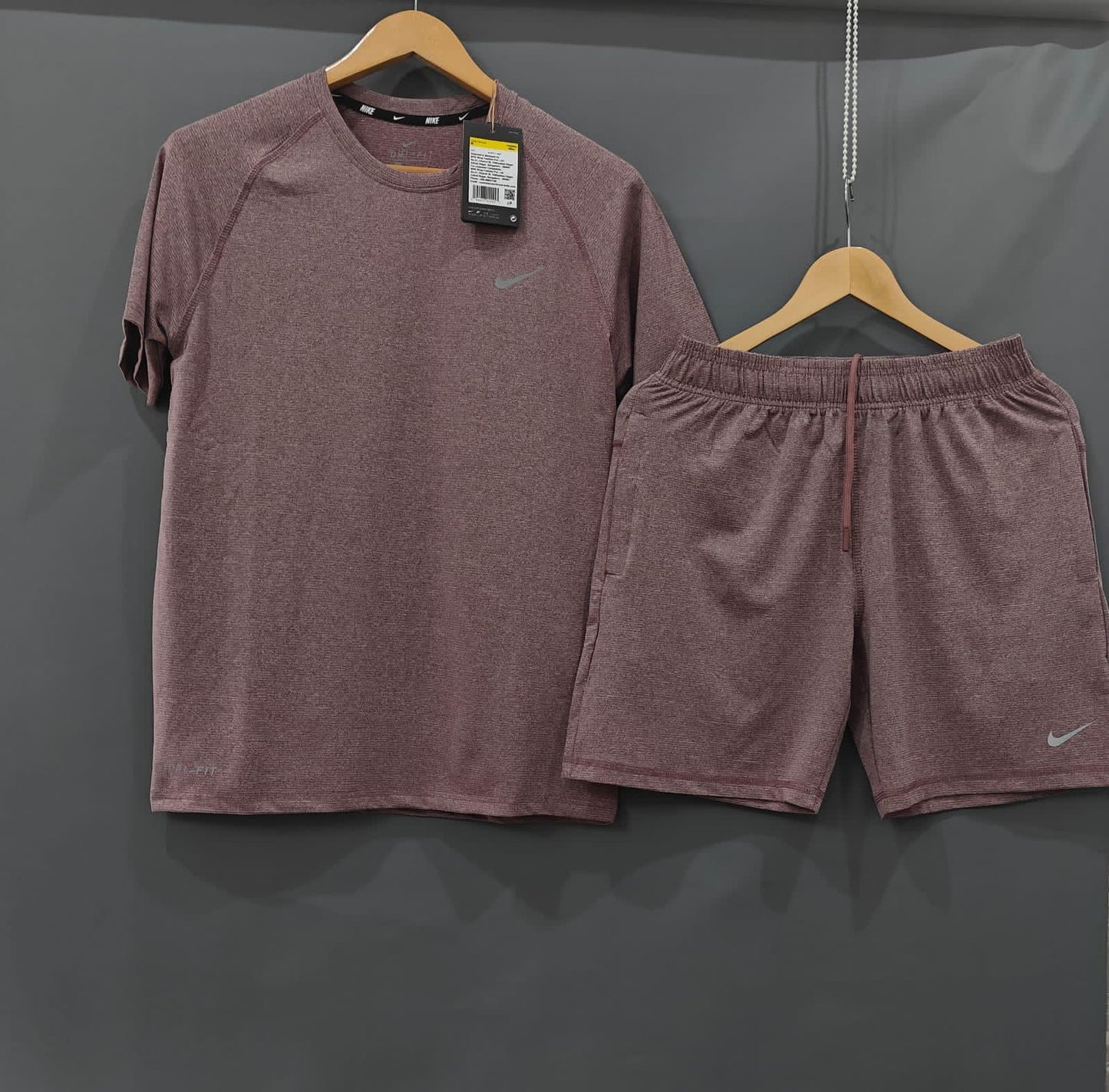 NIKE GYMWEAR CO-ORD SET-48 SET