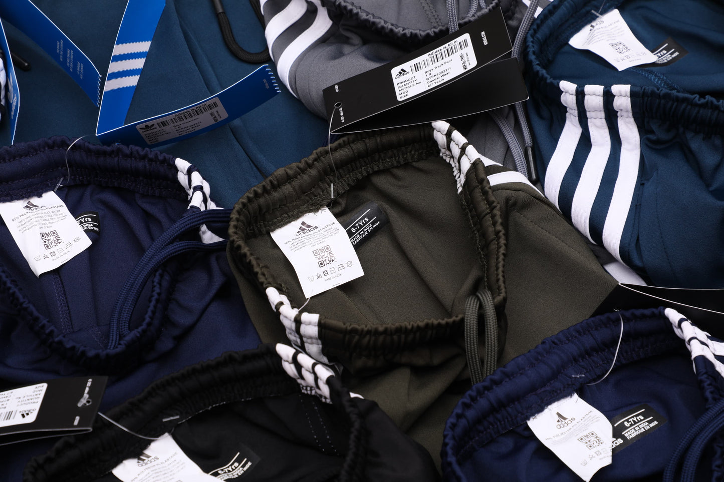 ADIDAS BOYS AND GIRLS UNISEX TRACKSUIT-52 PCS