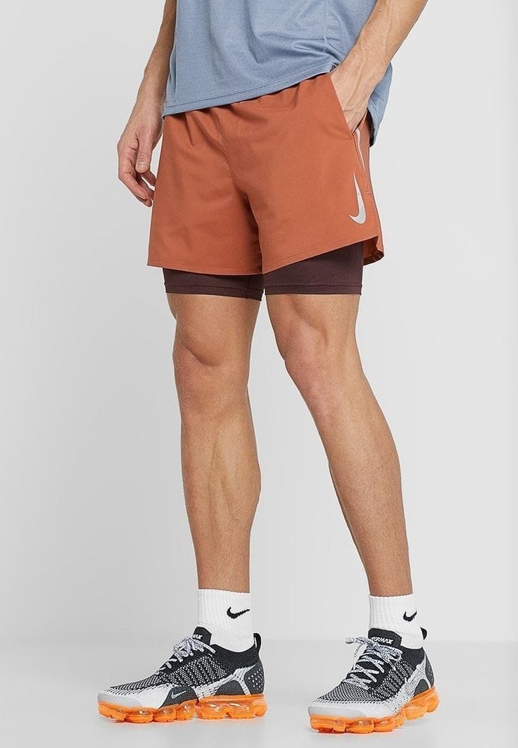 NIKE SKINNY SHORTS WITH TIGHTS -72