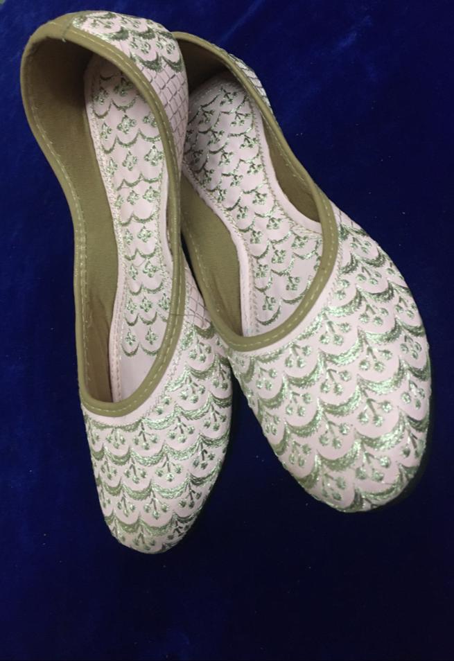 LEADIES WEDDING WEAR JUTTI-84 PAIR SET