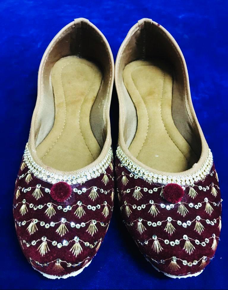 LEADIES WEDDING WEAR JUTTI-84 PAIR SET