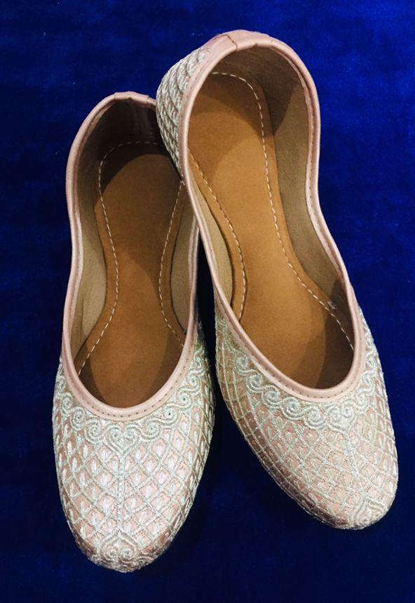 LEADIES WEDDING WEAR JUTTI-84 PAIR SET