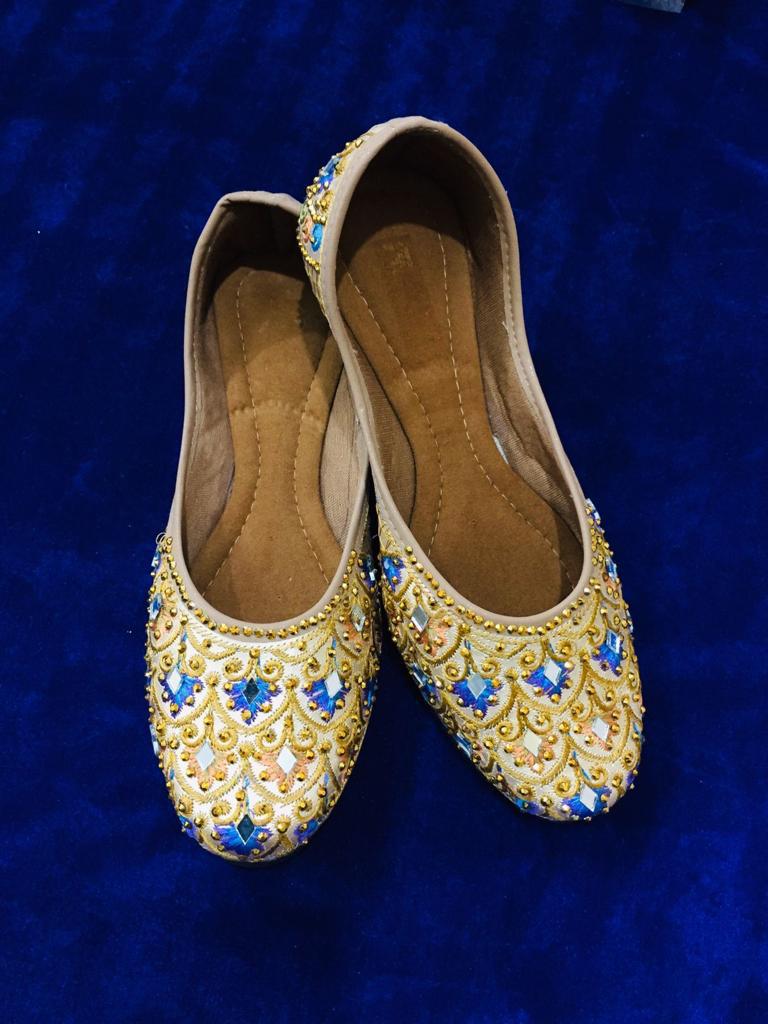 LEADIES WEDDING WEAR JUTTI-84 PAIR SET