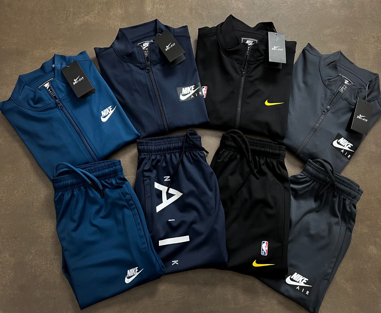 NIKE*
*ULTRA PREMIUM TRACK SUIT * -20PCS