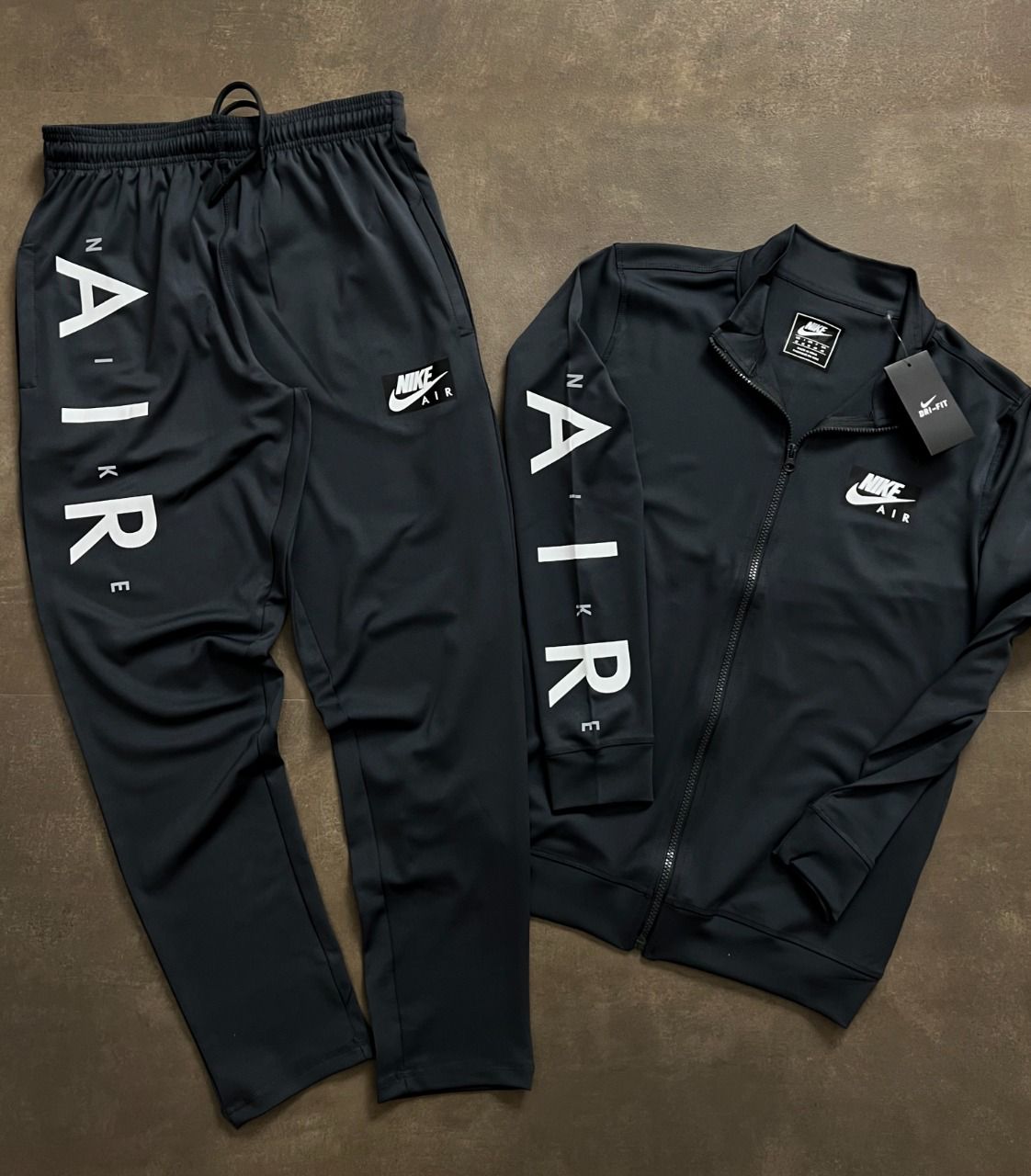 NIKE*
*ULTRA PREMIUM TRACK SUIT * -20PCS