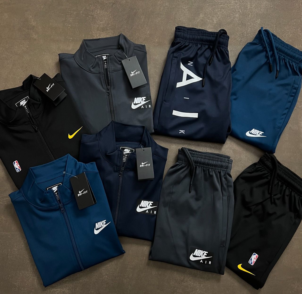 NIKE*
*ULTRA PREMIUM TRACK SUIT * -20PCS