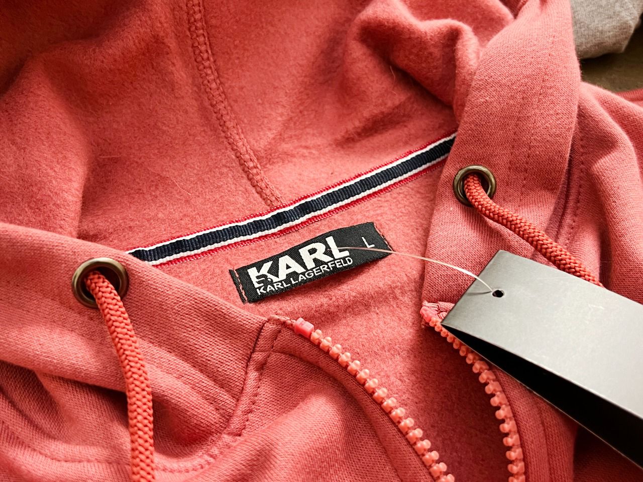 KARL LAGERFELD ZIPPER HOOD-40PCS