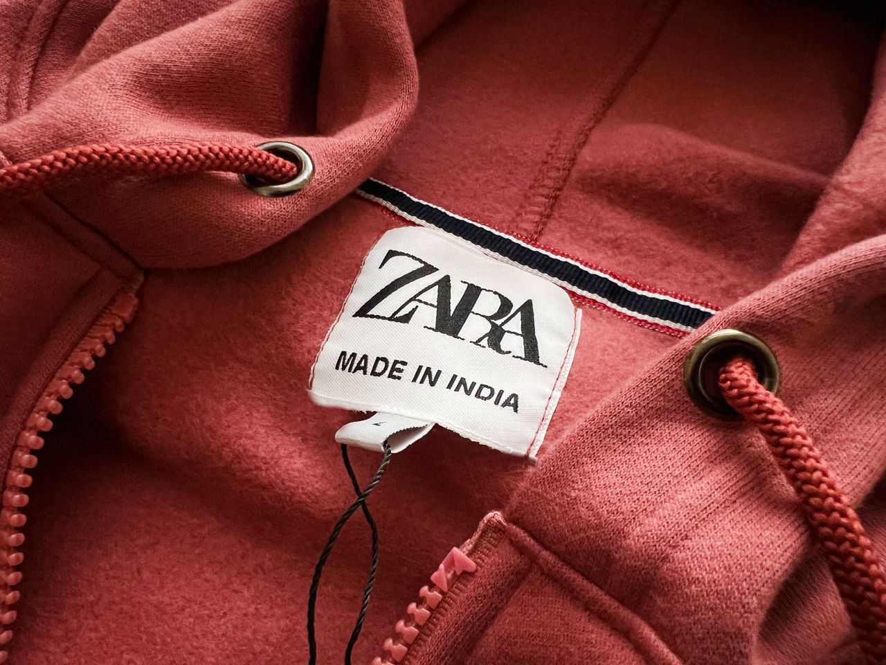 ZARA ZIPPER HOODIE-34 PCS