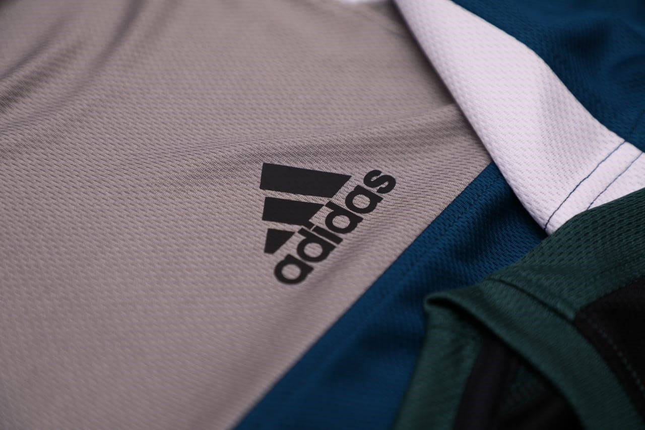 ADIDAS SPORTS CREW NECK-43PCS