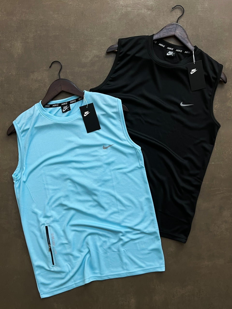 NIKE SLEEVELESS DOT KNIT