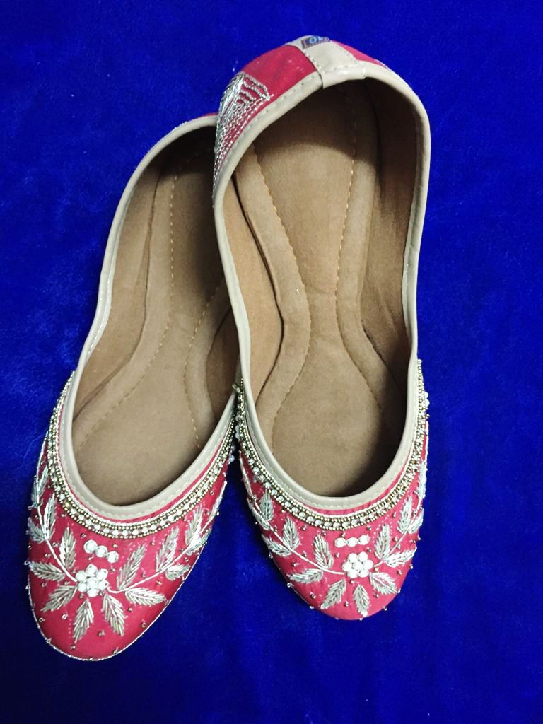 LEADIES WEDDING WEAR JUTTI-84 PAIR SET