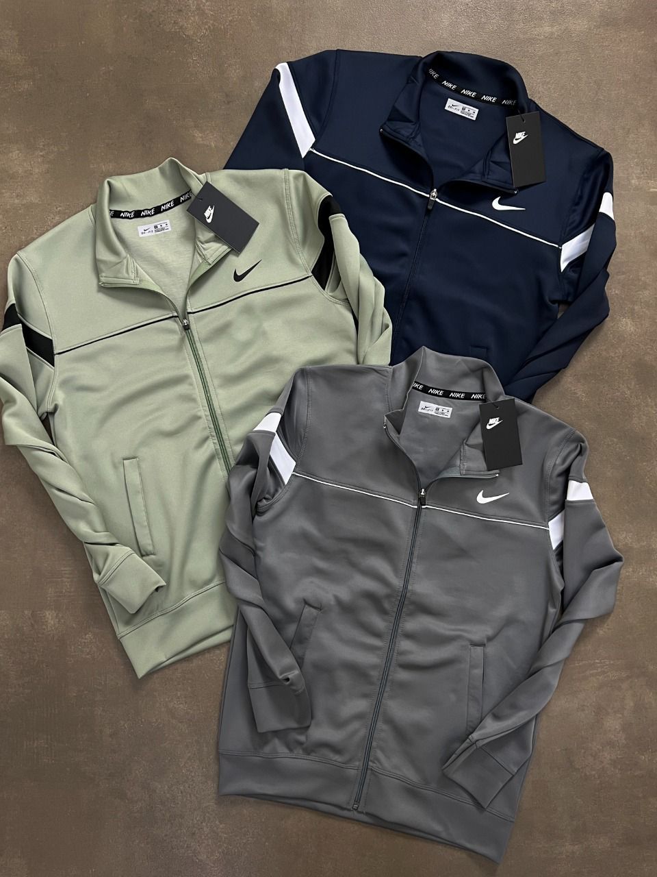NIKE WINDCHEATER /AIR BREAKER -25PCS
