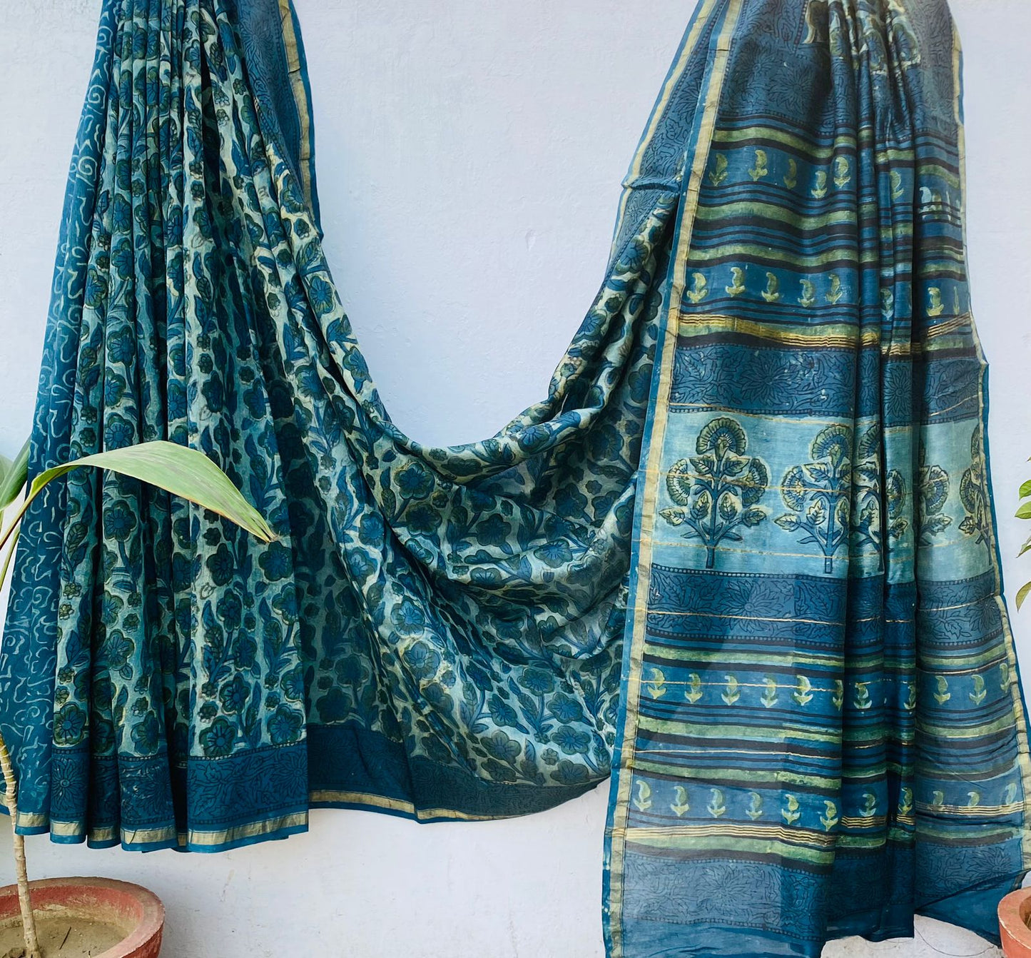 CHANDERI SAREE WITH AJRAKH AND BAGRU PRINT-24PCS