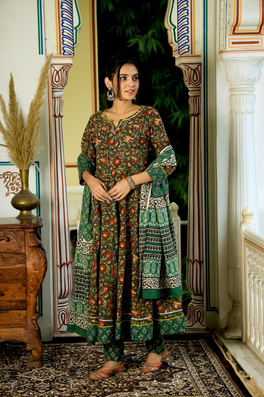 LEADIES ANARKALI BAGRU PRINT SUIT-24PCS
