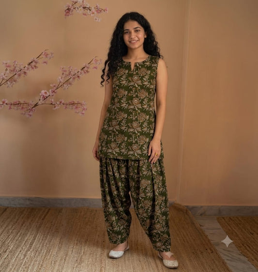WOMENS FARSI SALVAR KURTA SET -48PCS SET