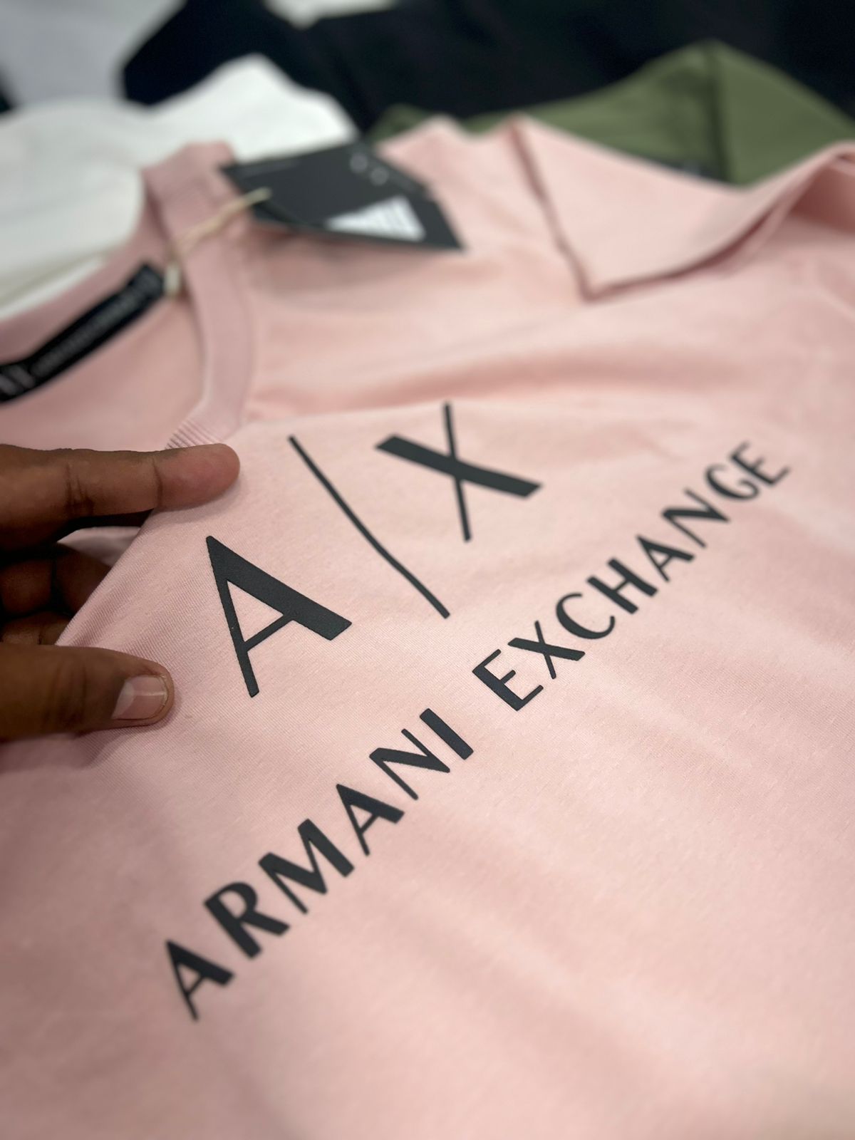 ARAMANI EXCHANGE ROUND NACK WITH BRAND BOX TSHIRT -40PCS