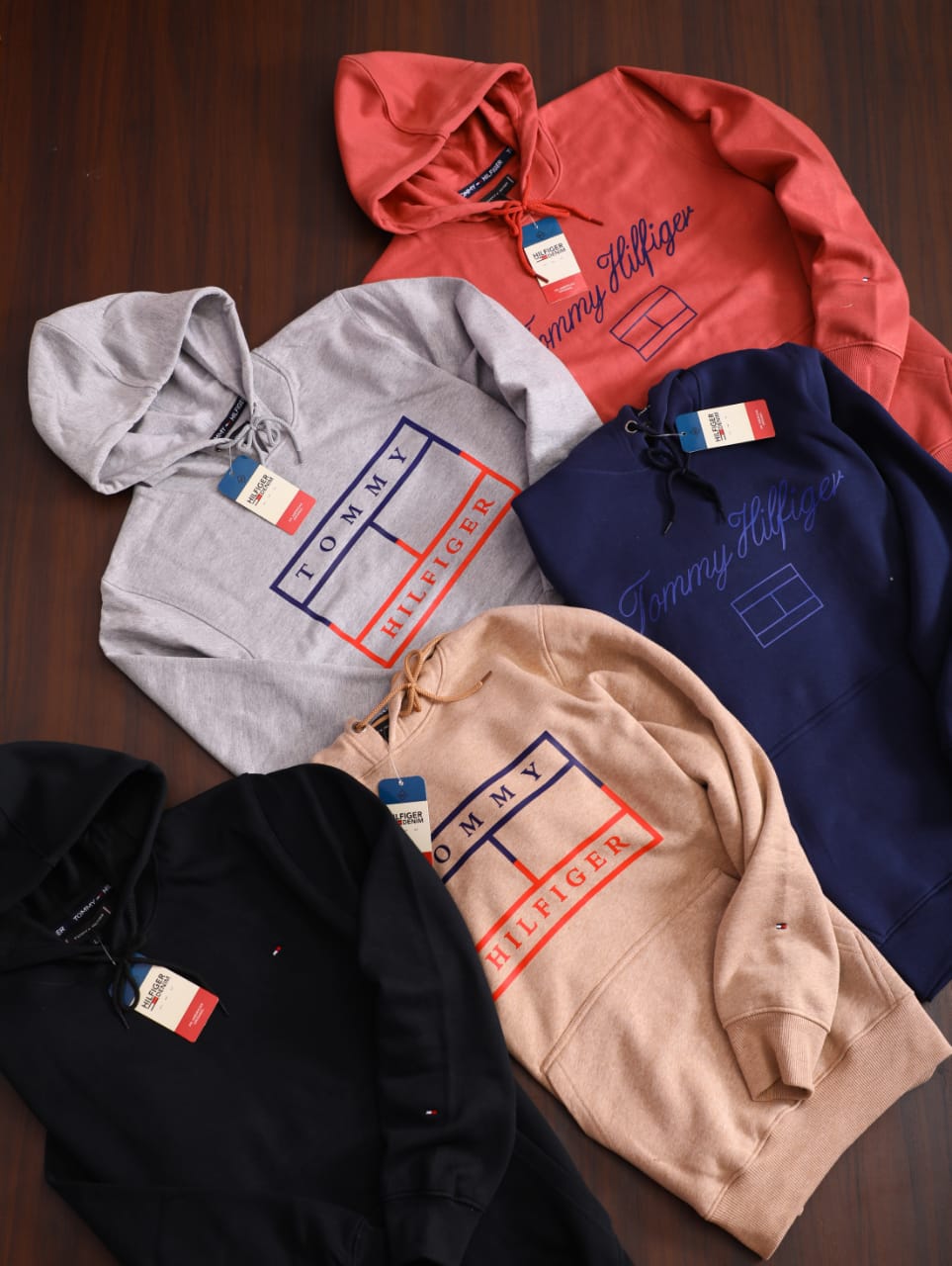 TOMMY HILFIGER HOODYS-34PCS